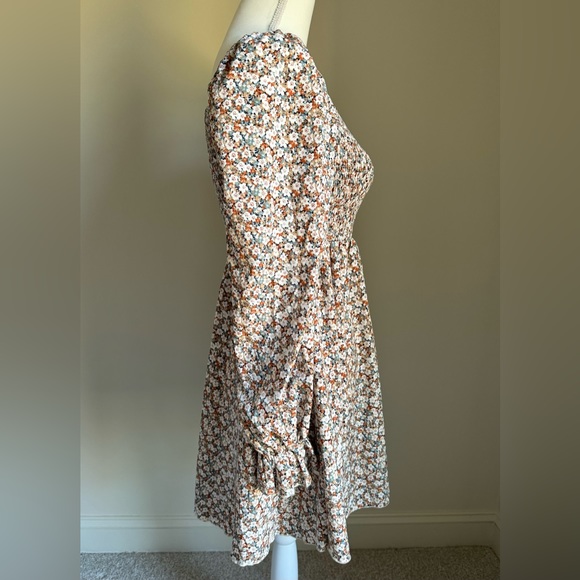 SHEIN Ditsy Brown Floral Smocked Bodice Boho Dress Sz 4 - Picture 5 of 9